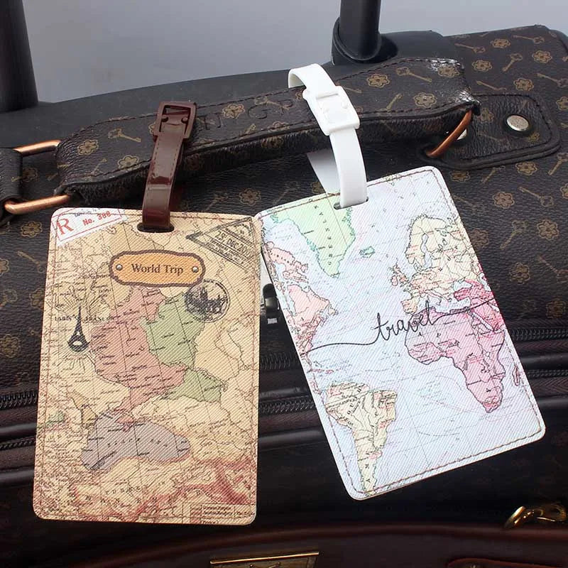Étiquette de Bagage en PU avec Carte du Monde - Accessoire de Voyage de Haute Qualité, Porte-ID et Adresse, Étiquette Portable pour Valises - La Maison Cozy